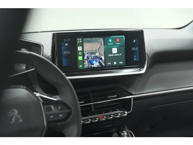 Peugeot 208 PureTech 100 Allure 2022 Benzine 54