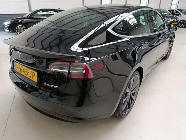 Tesla Model 3 Performance AWD 75 kWh 2020 Elektrisch 11