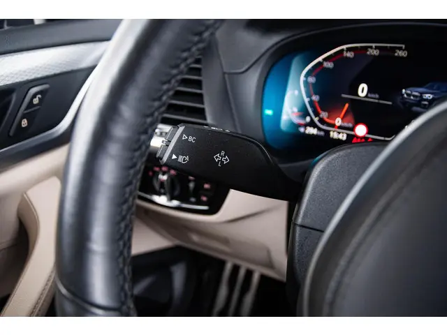 BMW X3 xDrive20i High Executive Edition 2020 Benzine 53