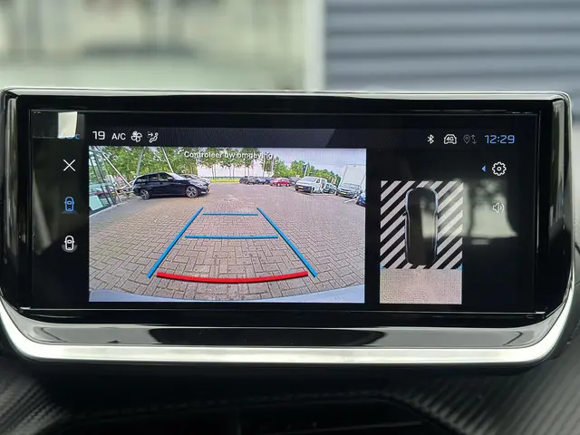 Peugeot 2008 1.2 PureTech 100 Style 2025 Benzine 17