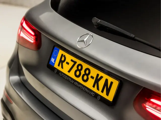 Mercedes-Benz GLC 250 4MATIC AMG Sport 2017 Benzine 24