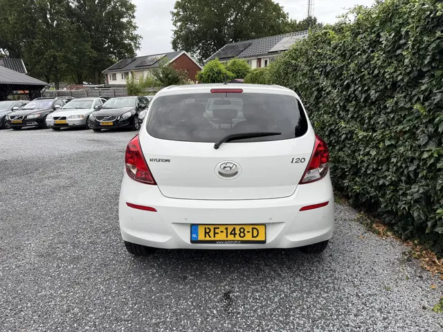 Hyundai i20 1.2i i-Motion 2014 Benzine 8