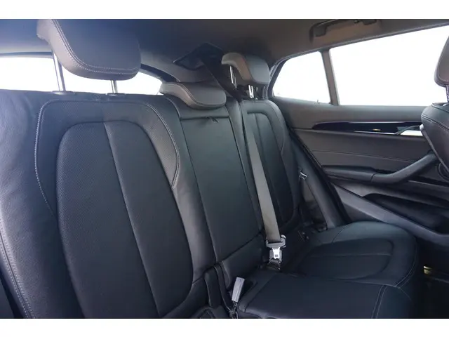 BMW X2 sDrive20i 2022 Benzine 9