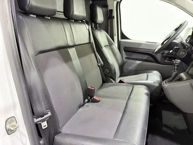 Toyota ProAce Compact 1.5 D-4D Cool Comfort 2021 Diesel 10