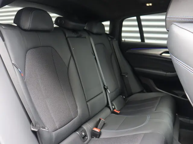 BMW X4 xDrive20i 2020 Benzine 9