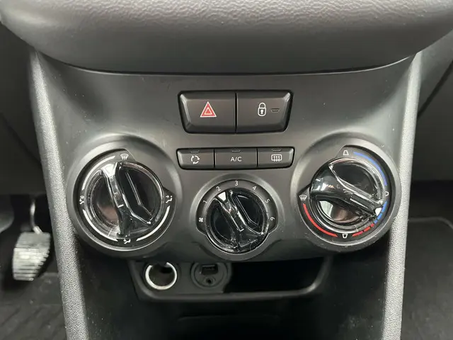 Peugeot 208 1.2 PureTech Blue Lion | Metallic | 2018 Benzine 16