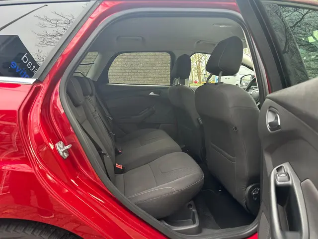 Ford Focus Wagon 1.0 EcoBoost Titanium 2013 Benzine 44