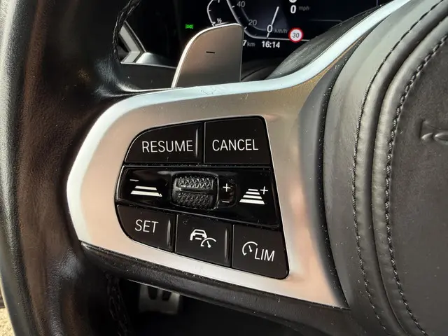 BMW 3 Serie Touring 330e xDrive 2022 Hybride Benzine 28