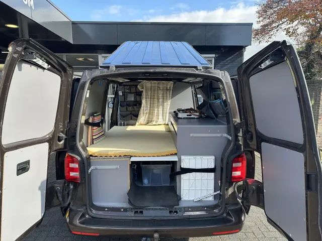 Volkswagen Transporter buscamper 2016 Diesel 5