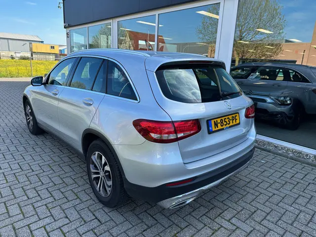 Mercedes-Benz GLC 220 d 4MATIC 2015 Diesel 2