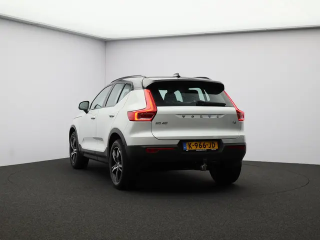 Volvo XC40 T2 Automaat R-Design 2021 Benzine 30