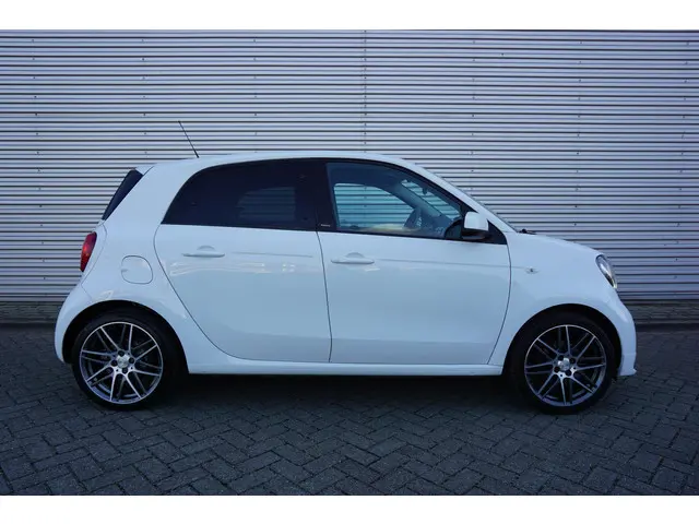 Smart Forfour 1.0 T BRABUS AUTOMAAT 2017 Benzine 5
