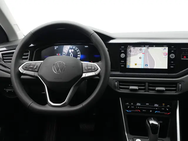 Volkswagen Taigo 1.0 TSI Life Edition 2025 Benzine 16