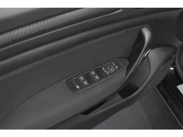 Renault Mégane Estate TCe 110 Limited 2020 Benzine 25