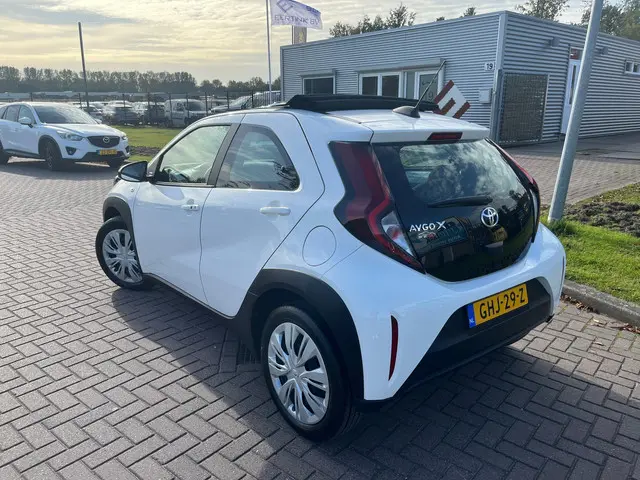 Toyota Aygo X 1.0 VVT-i MT 2022 Benzine 4