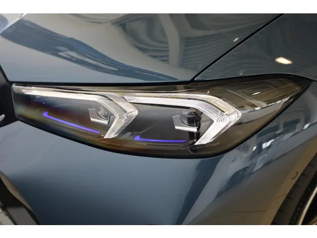 BMW 3 Serie Touring 330e 2025 Hybride Benzine 25