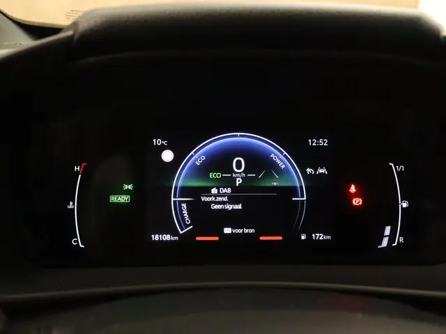 Toyota C-HR 1.8 Hybrid 140 Active 2024 Hybride Benzine 23