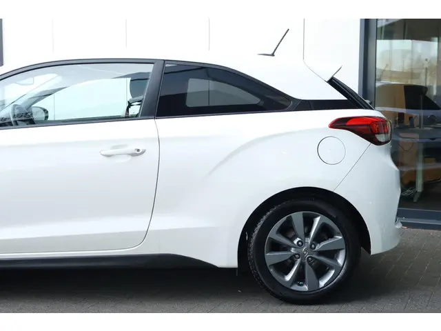 Hyundai i20 Coupé 1.0 T-GDI Premium 2017 Benzine 6