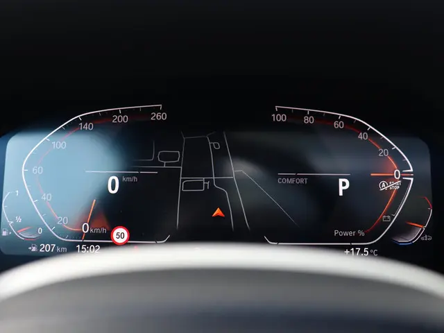BMW 3 Serie Touring 320i 2021 Benzine 22