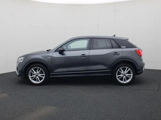 Audi Q2 35 TFSI/150PK S Edition 2025 Benzine 32