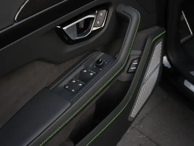 Lamborghini Urus 4.0 V8 Hybrid SE 2026 Hybride Benzine 23