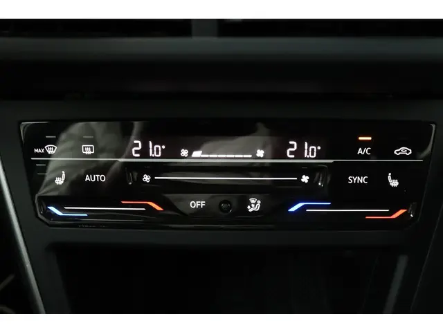 Volkswagen Taigo 1.0 TSI 110pk DSG Life 2022 Benzine 20