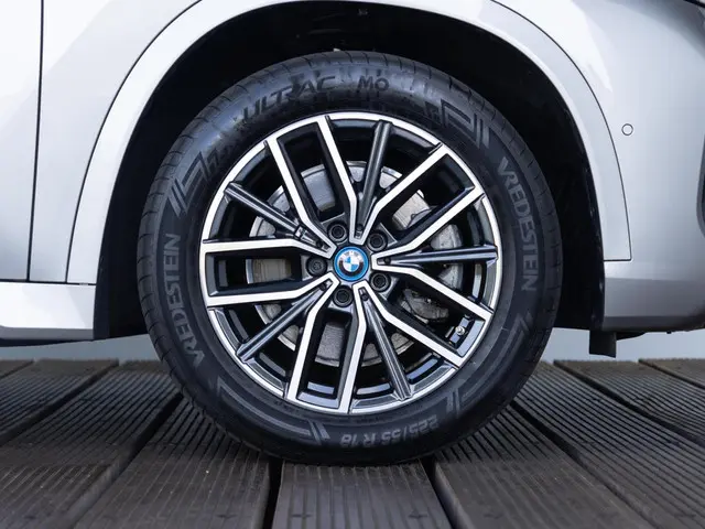 BMW iX1 xDrive30 2023 Elektrisch 6