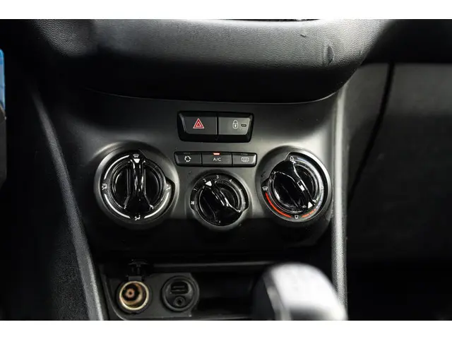 Peugeot 208 1.2 PureTech Active Trekhaak 2017 Benzine 32