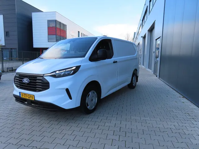 Ford Transit Custom 2