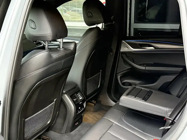 BMW X3 xDrive30e 2022 Hybride Benzine 7