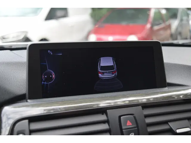 BMW 3 Serie Touring 328i High Executive 2013 Benzine 28