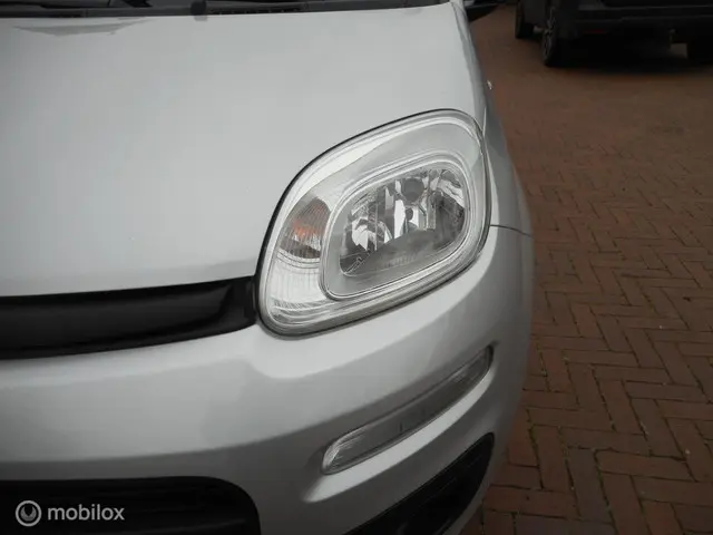 Fiat Panda 1.2 Lounge 2020 Benzine 17