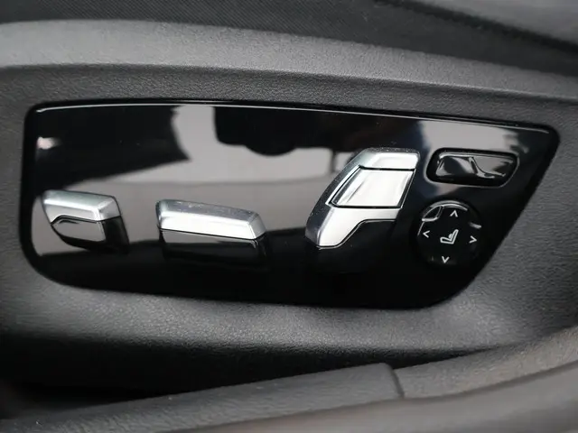 BMW 5 Serie 540i M-SPORT 2022 Benzine 27