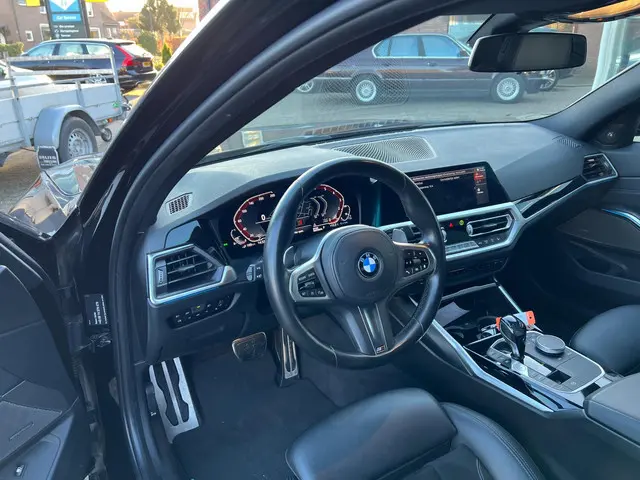 BMW 3 Serie 330e High Executive 2020 Hybride Benzine 5