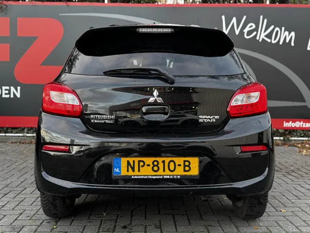 Mitsubishi Space Star 1.0 Intense 2017 Benzine 6