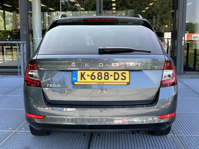 Škoda Fabia Combi 1.0 TSI Business Edition 2020 Benzine 18