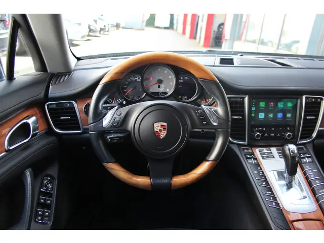 Porsche Panamera 4.8 S 2012 Benzine 31