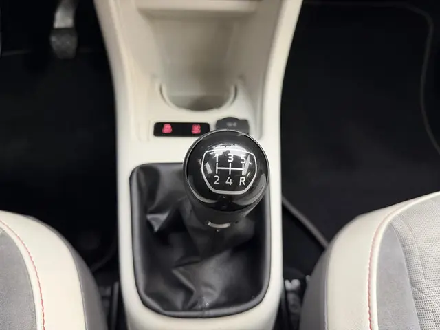 Volkswagen up! 1.0 BMT up! beats 2018 Benzine 20