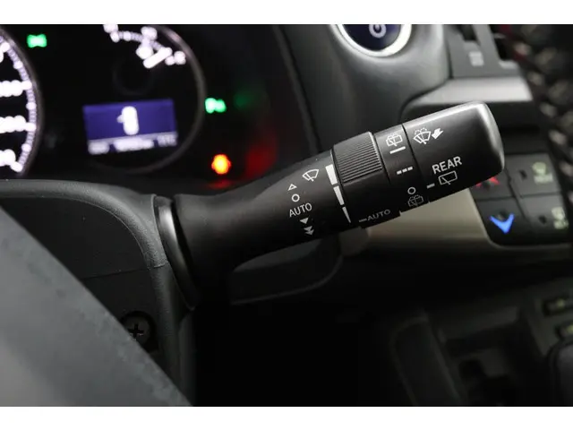 Lexus CT 200h Business Line 2017 Hybride Benzine 28