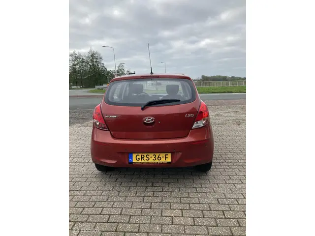 Hyundai i20 1.2i i-Drive 2013 Benzine 4