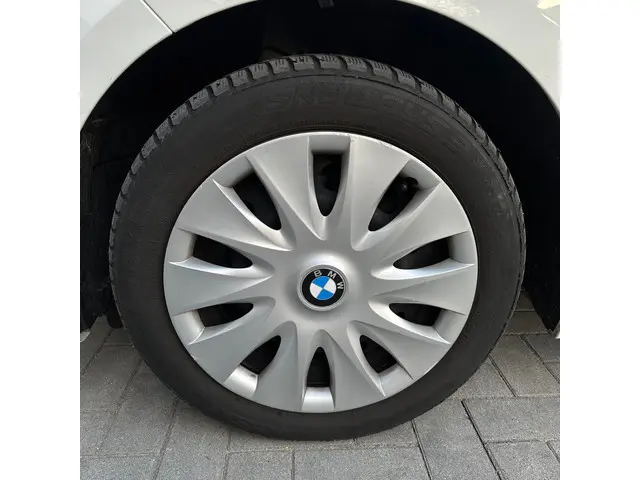 BMW 1 Serie 114i EDE Business 2013 Benzine 15