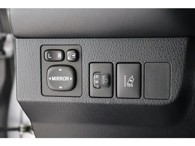 Toyota RAV4 2.5 Hybrid AWD Energy, 2018 Hybride Benzine 16