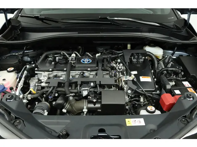 Toyota C-HR 1.8 Hybrid Executive 2022 Hybride Benzine 34