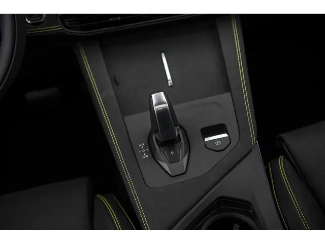 Lynk & Co 01 1.5 More 2025 Hybride Benzine 13
