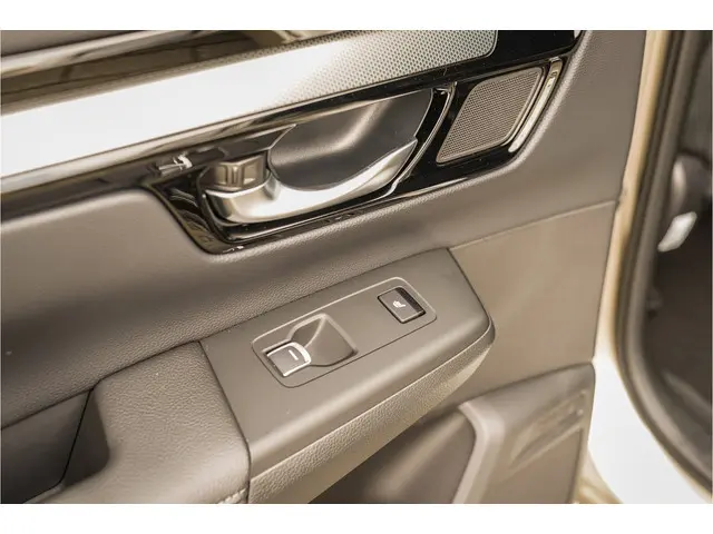 Honda CR-V 2.0i e:PHEV ADVANCE TECH 2025 Hybride Benzine 60
