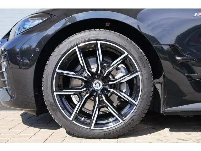 BMW i4 eDrive40 High Executive 84 kWh 2022 Elektrisch 6