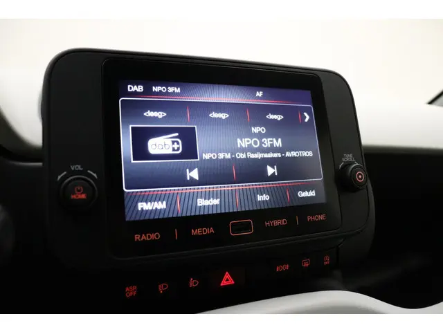 Fiat Panda 1.0 Hybrid Pandina 2025 Benzine 21