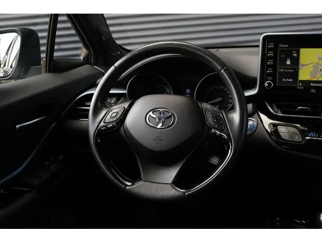 Toyota C-HR 1.8 Hybrid Style 2021 Hybride Benzine 24