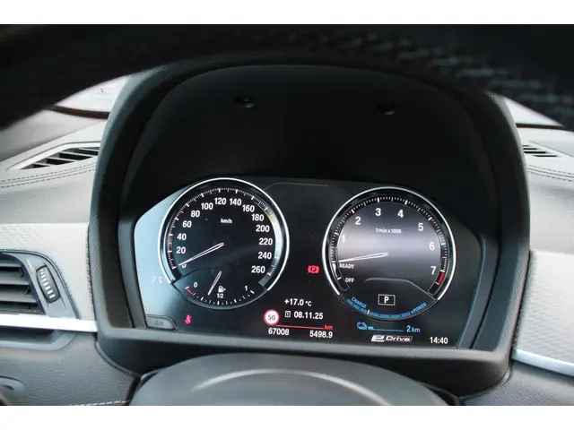 BMW X2 XDrive25e High Executive 2020 Hybride Benzine 24