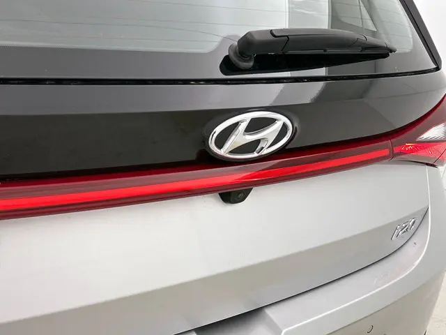 Hyundai i20 1.0 T-GDI 48V 120PK COMFORT 2023 Benzine 17